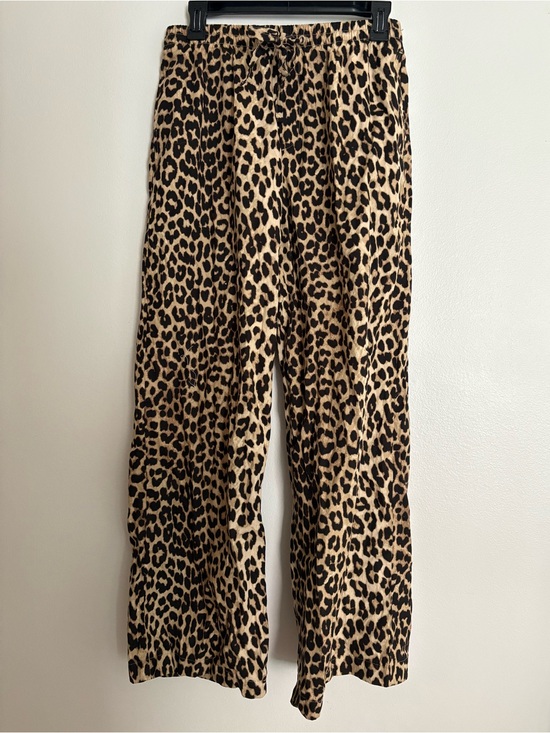H&M Pants - Leopard print pants